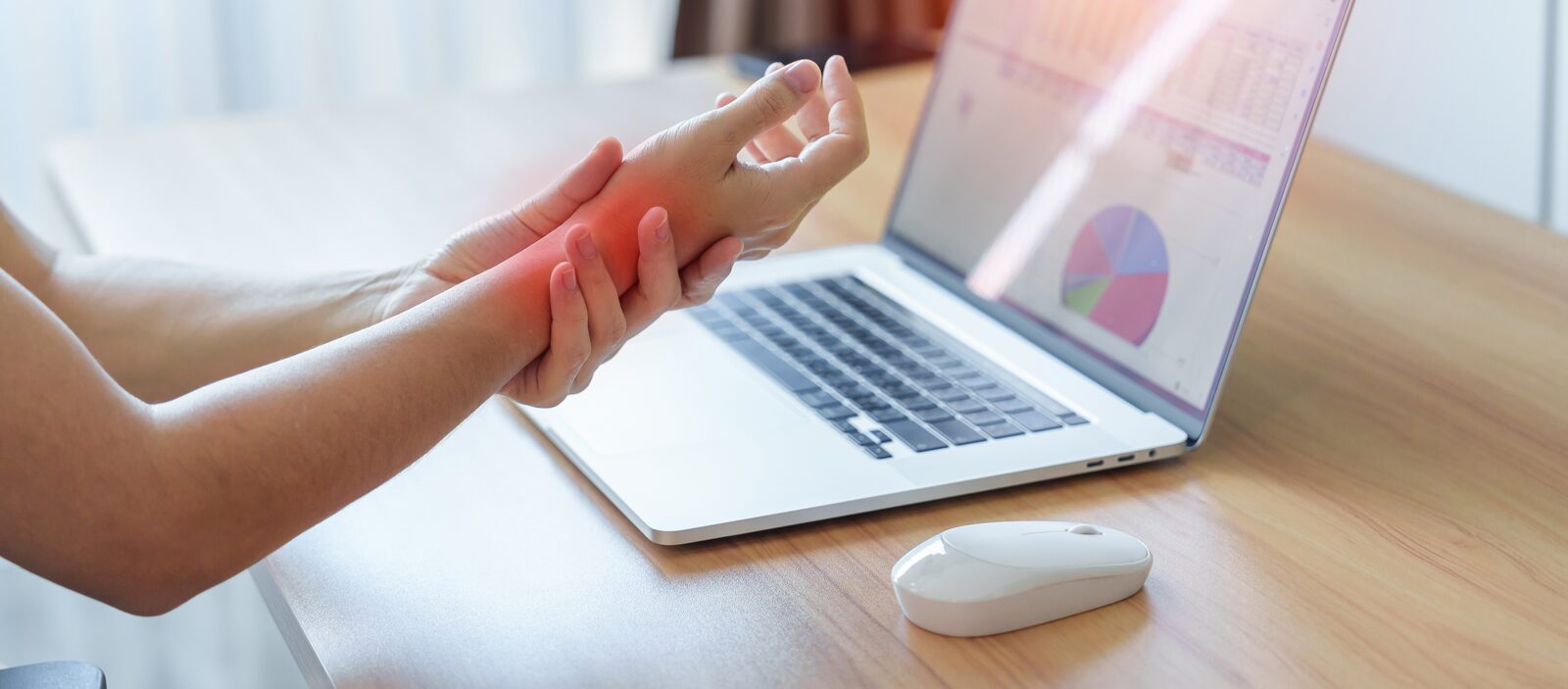 Wrist & Hand Pain / Trigger Finger in Brooklyn